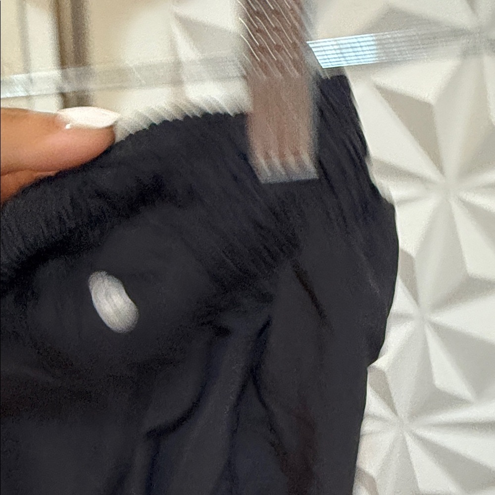 lululemon hotty hot Black Athletic Shorts - Picture 7 of 7